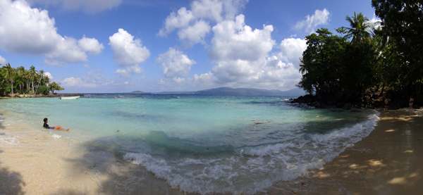 Pantai di pulau Rubiah (sumber: dok.pribadi)