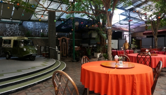 Halaman belakang rumah Restoran Semarang 